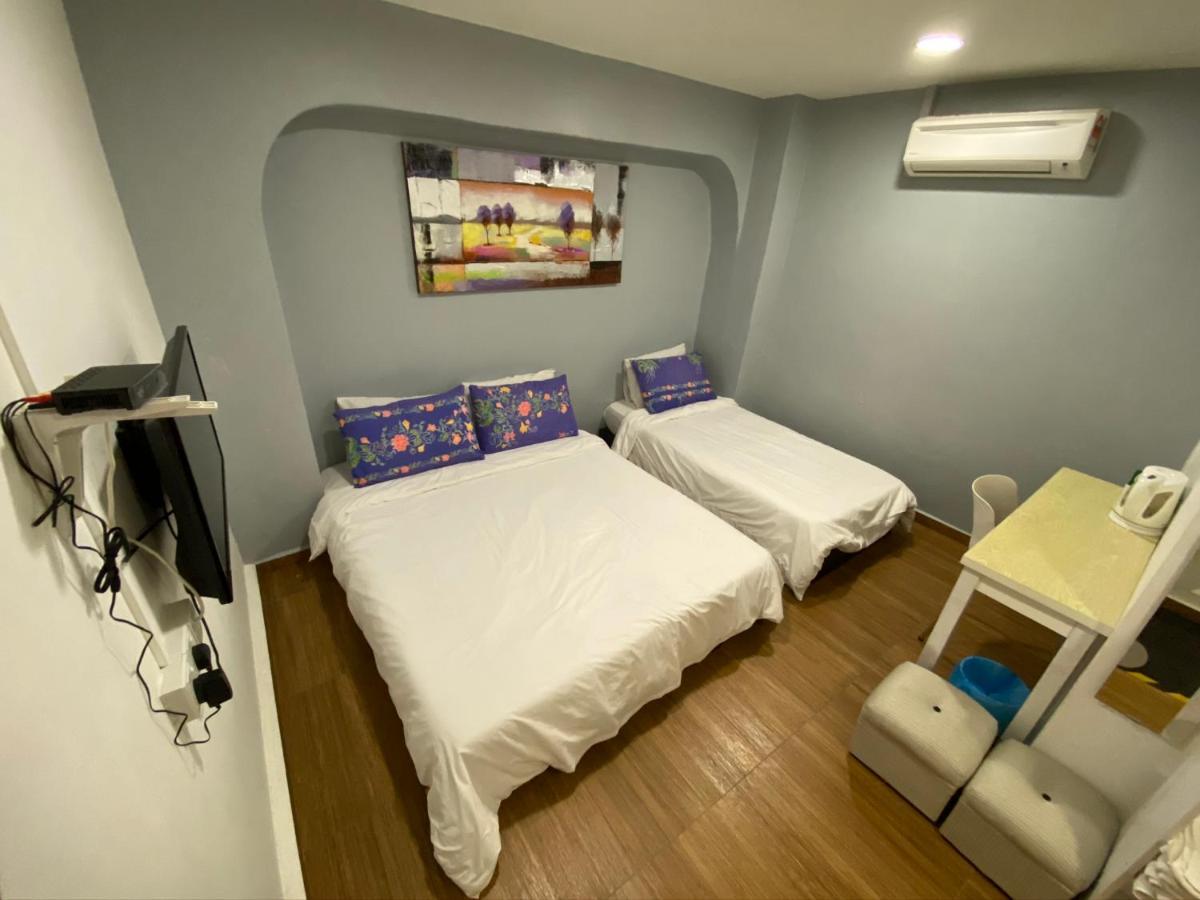 Nancii Guesthouse ملقا المظهر الخارجي الصورة
