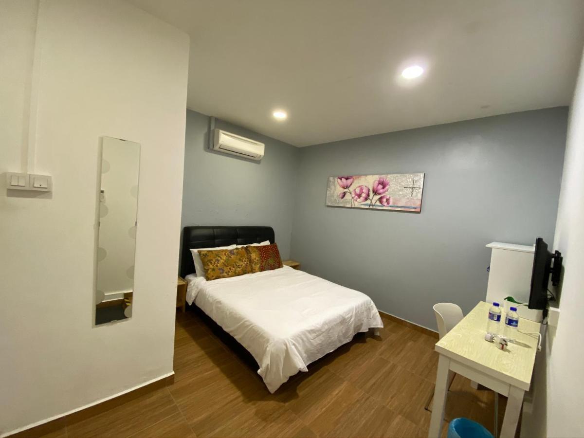 Nancii Guesthouse ملقا المظهر الخارجي الصورة