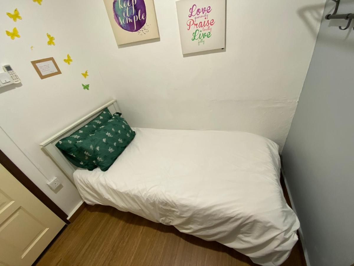 Nancii Guesthouse ملقا المظهر الخارجي الصورة