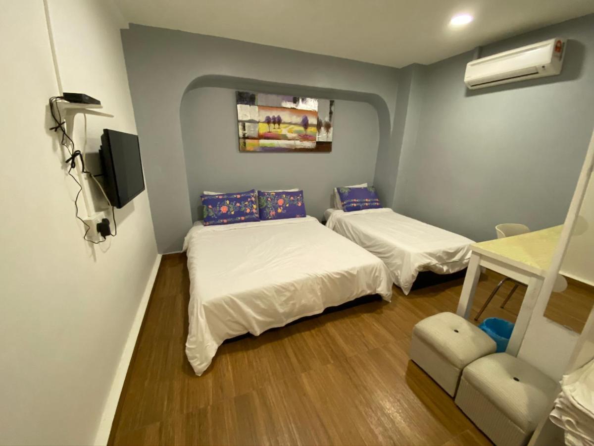 Nancii Guesthouse ملقا المظهر الخارجي الصورة
