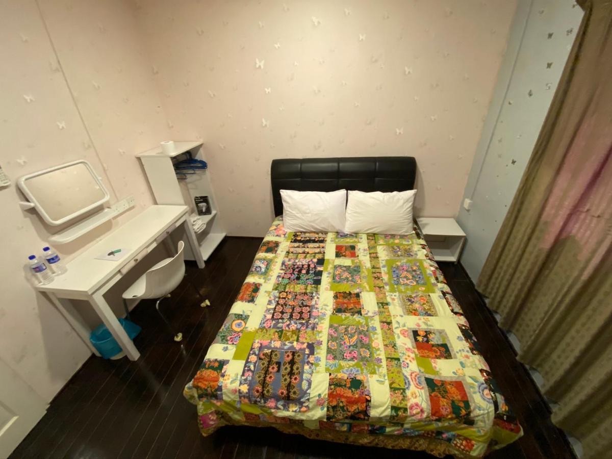 Nancii Guesthouse ملقا المظهر الخارجي الصورة