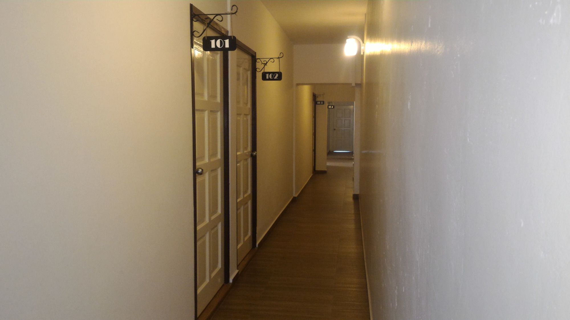 Nancii Guesthouse ملقا المظهر الخارجي الصورة