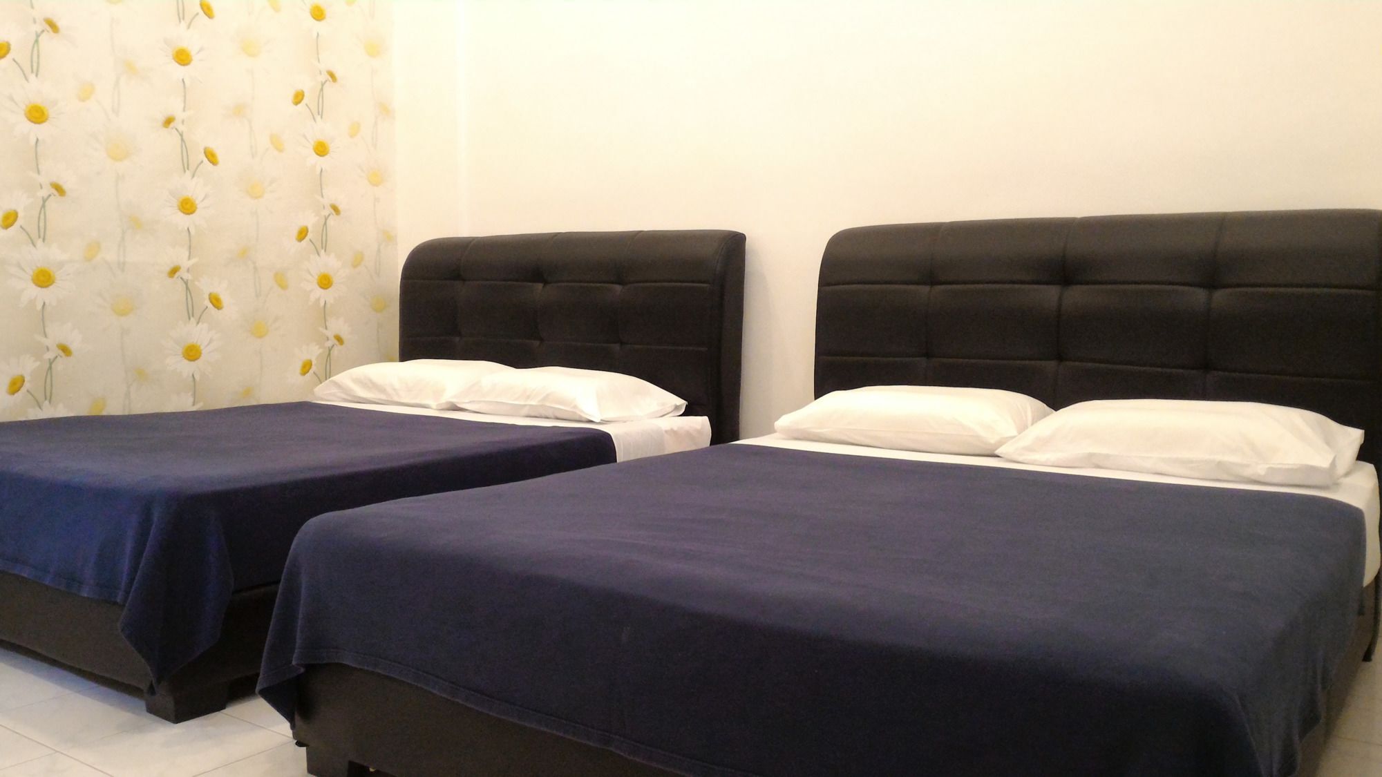 Nancii Guesthouse ملقا المظهر الخارجي الصورة