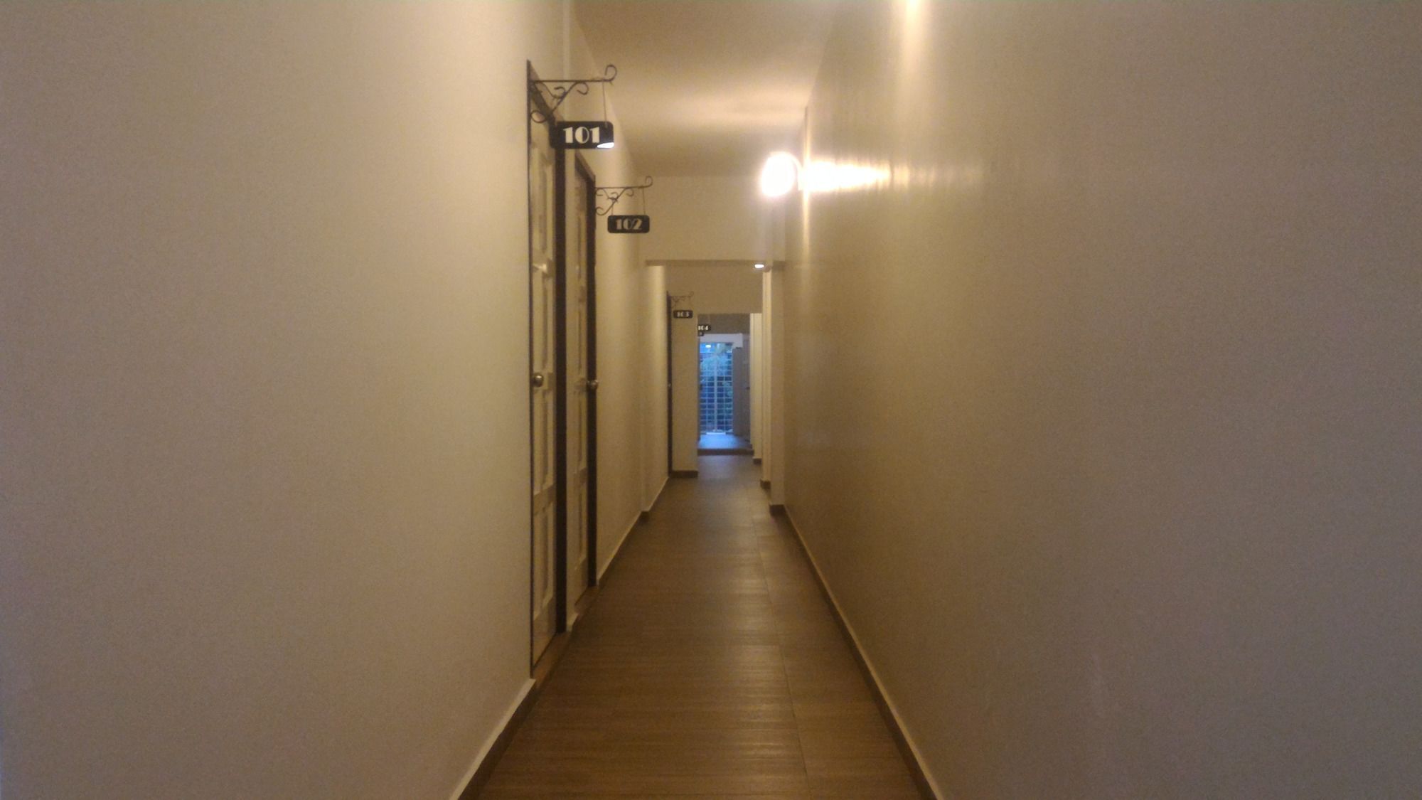 Nancii Guesthouse ملقا المظهر الخارجي الصورة