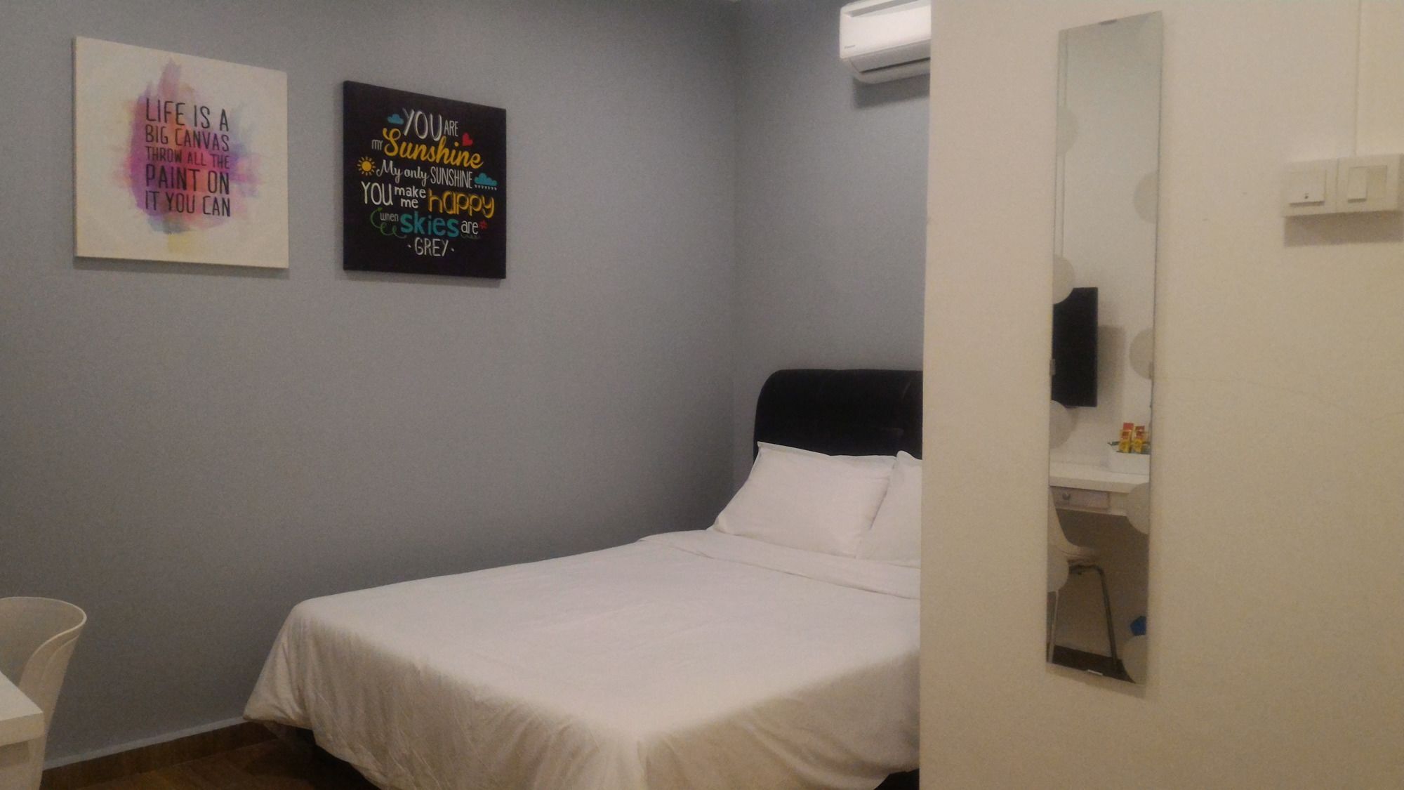 Nancii Guesthouse ملقا المظهر الخارجي الصورة